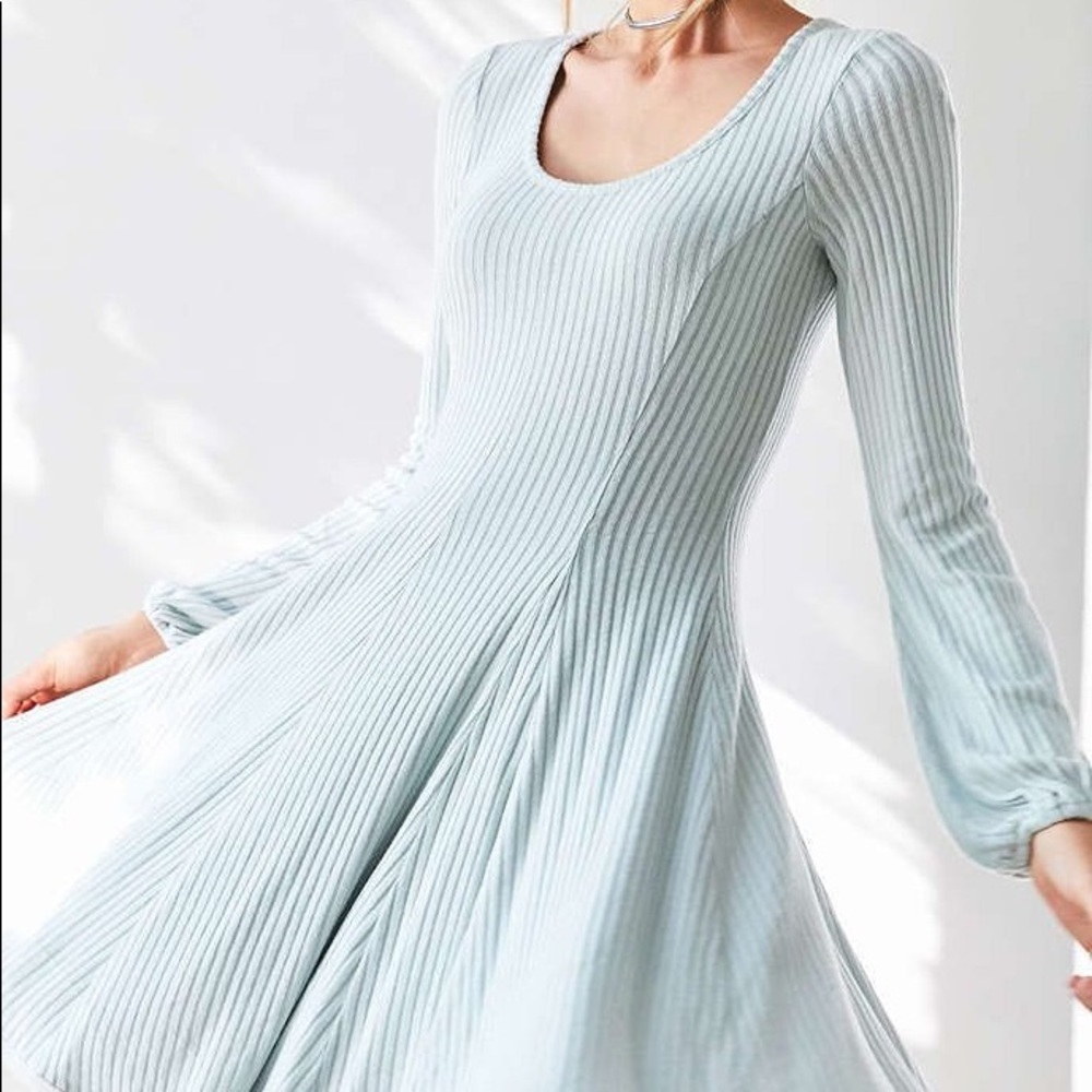 👗 Mint Mini Ecote Pleated Fit and Flare Scoop Neck Dress